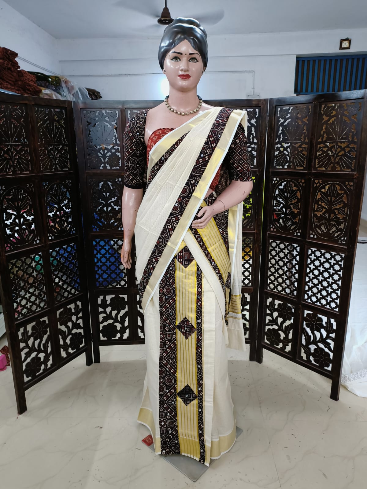 Kerala Traditional Cotton Setmundu with Ajrakh Detaling ( MCSET01 )