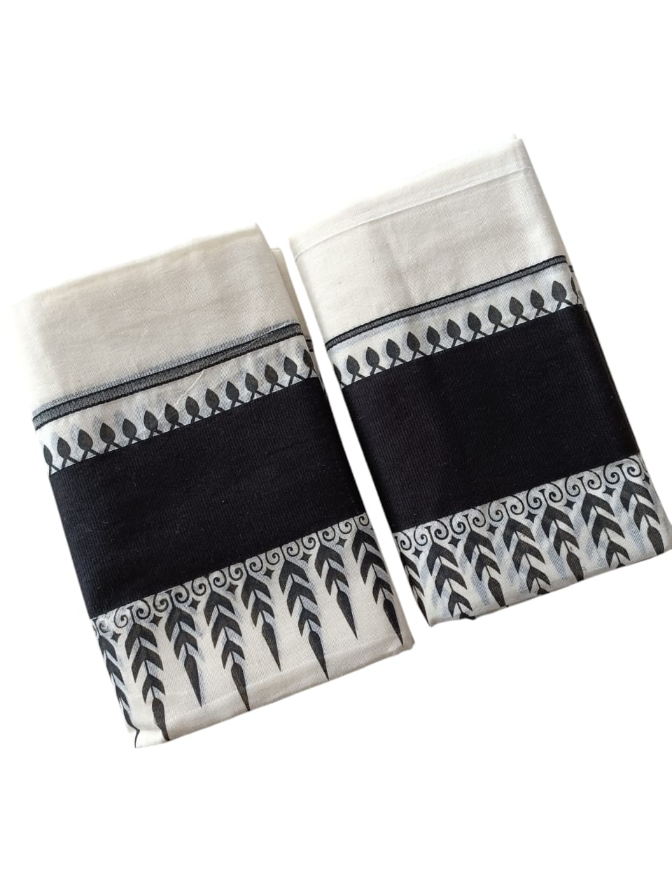 Womens Kerala Traditional Kuthampully Set Mundu with Printed Designs