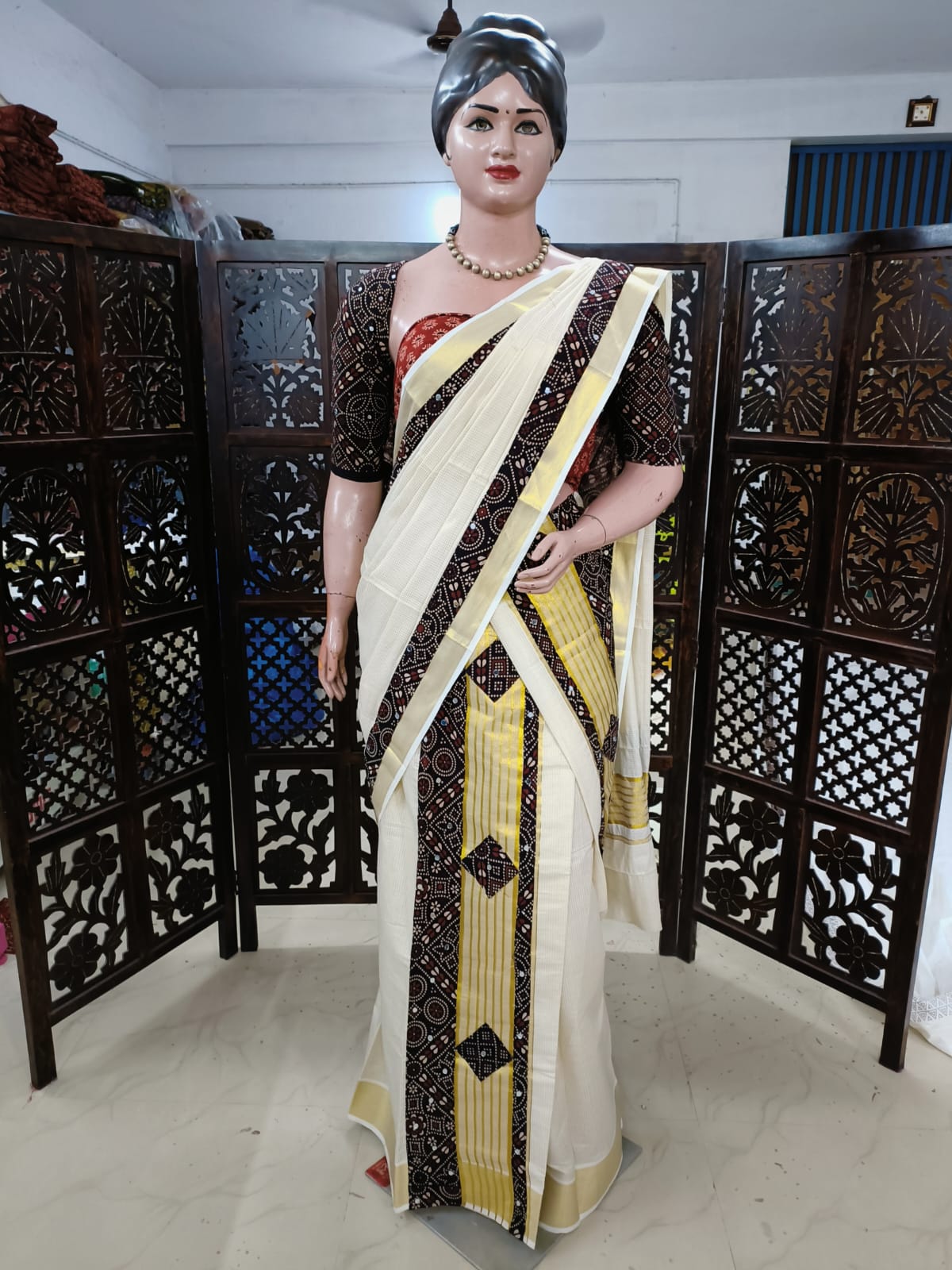 Kerala Traditional Cotton Setmundu with Ajrakh Detaling ( MCSET01 )