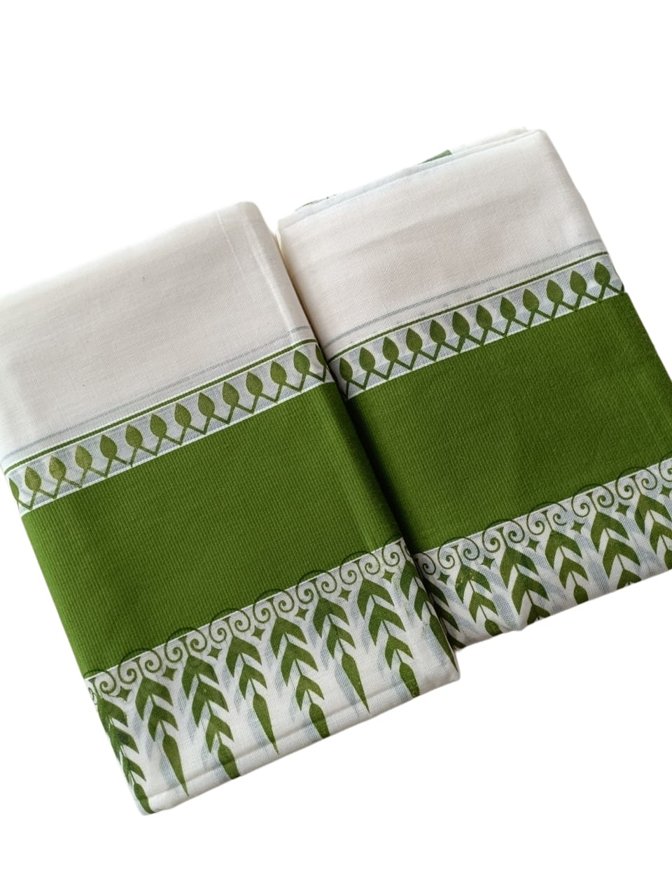 Womens Kerala Traditional Kuthampully Set Mundu with Printed Designs